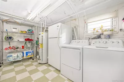 159 Avon Place, West Hempstead, NY 11552 - Photo 26