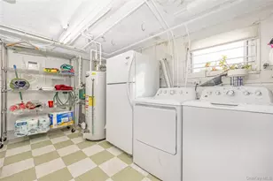 159 Avon Pl, West Hempstead, NY 11552 - Photo 26