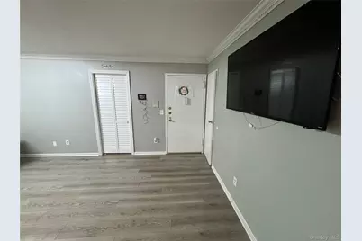 100 Hawthorne Avenue, Central Islip, NY 11722 - Photo 18