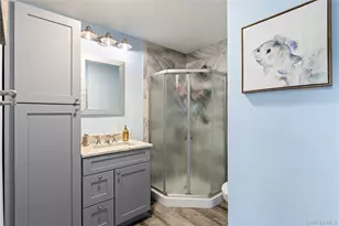 24 Twin River Dr, Oakdale, NY 11769 - Photo 18