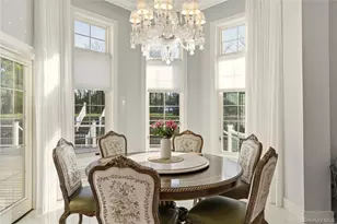 265 Laurel Ln, Syosset, NY 11791 - Photo 18