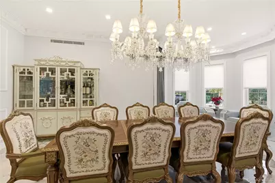 265 Laurel Lane, Syosset, NY 11791 - Photo 10