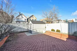 69-25 59th Rd, Maspeth, NY 11378 - Photo 22