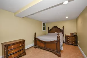 69-25 59th Rd, Maspeth, NY 11378 - Photo 20