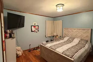 346 Holmes St, Levittown, NY 11756 - Photo 10