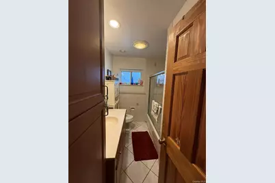 346 Holmes Street, Levittown, NY 11756 - Photo 16