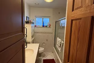 346 Holmes St, Levittown, NY 11756 - Photo 16