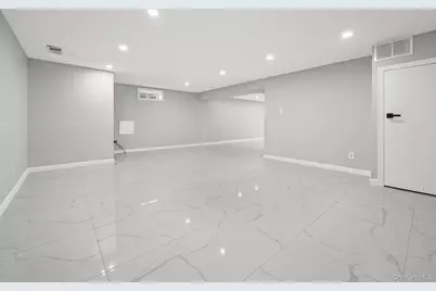 312 Coventry Road S, West Hempstead, NY 11552 - Photo 24