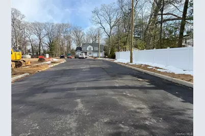 1 Lotto Court, Lake Grove, NY 11755 - Photo 4