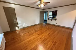 40 Terrace Cir, Great Neck, NY 11021 - Photo 8