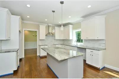 3 Lotto Court, Lake Grove, NY 11755 - Photo 12