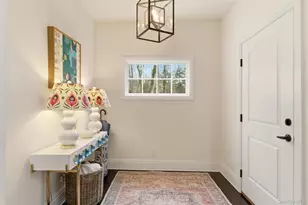 1347 Chicken Valley Rd, Upper Brookville, NY 11771 - Photo 4