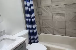 154 Fallwood Pkwy, Farmingdale, NY 11735 - Photo 10