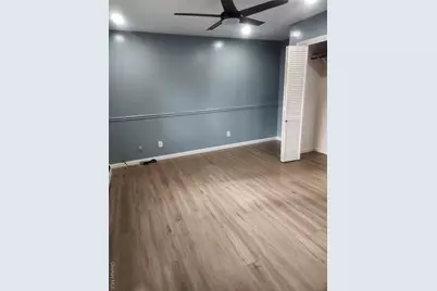 154 Fallwood Parkway, Farmingdale, NY 11735 - Photo 8