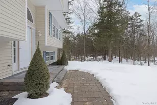 600 Twin Arch Rd, Rock Tavern, NY 12575 - Photo 4