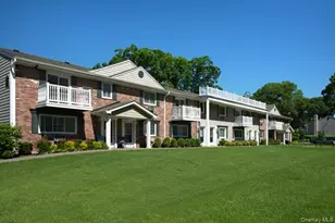 9 Ipswich Pl, Coram, NY 11727 - Photo 2