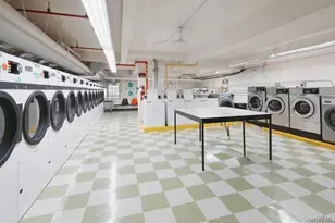 142-05 Roosevelt Ave, Flushing, NY 11354 - Photo 8