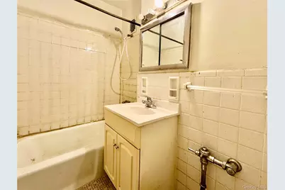 142-05 Roosevelt Avenue #517, Flushing, NY 11354 - Photo 6