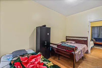 8921 129th Street, Richmond Hill, NY 11418 - Photo 10