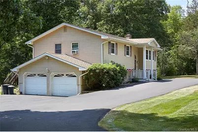 19 Billy Avenue, Washingtonville, NY 10992 - Photo 2