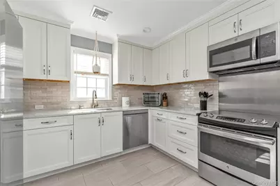 867 Preston Road, East Meadow, NY 11554 - Photo 12