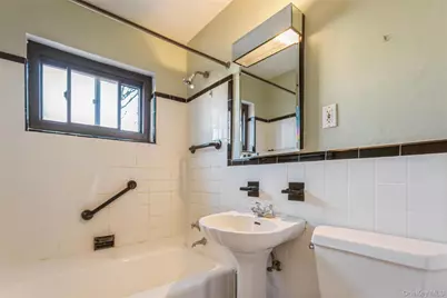 107 15th Street #E-1, Garden City, NY 11530 - Photo 14