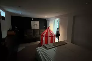 17 Molyneaux Rd, Valley Stream, NY 11580 - Photo 26