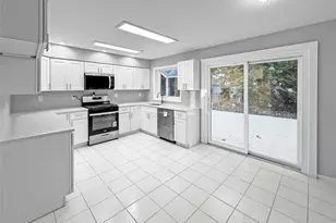 7 Carnaby Ave, Coram, NY 11727 - Photo 6