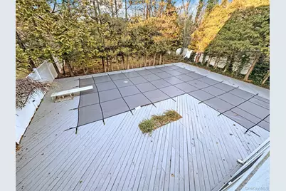 7 Carnaby Avenue, Coram, NY 11727 - Photo 18