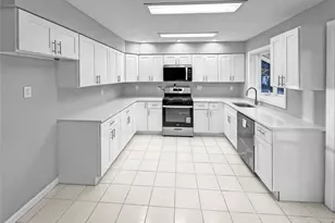 7 Carnaby Ave, Coram, NY 11727 - Photo 4