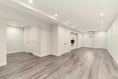16 Soundview Road, Huntington, NY 11743 - Photo 26