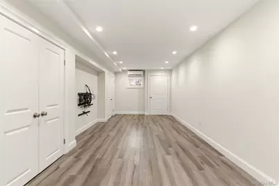 16 Soundview Road, Huntington, NY 11743 - Photo 28