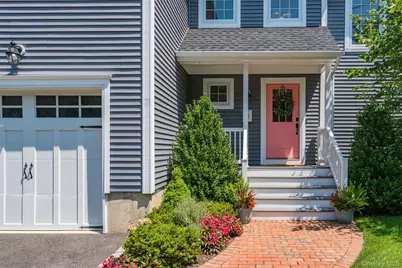 16 Soundview Road, Huntington, NY 11743 - Photo 2