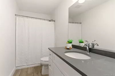 16 Soundview Road, Huntington, NY 11743 - Photo 22