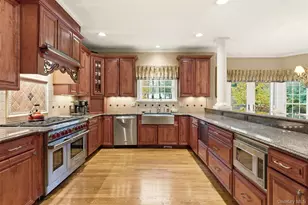 36 Rose Ct, Northport, NY 11768 - Photo 22