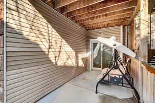 2 Bluefield Dr, Spring Valley, NY 10977 - Photo 38