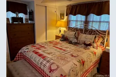 1661 Old Country Road #282, Riverhead, NY 11901 - Photo 14