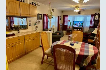 1661 Old Country Road #282, Riverhead, NY 11901 - Photo 8