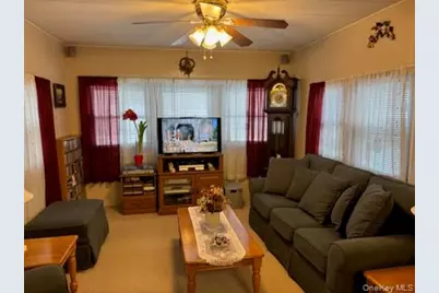 1661 Old Country Road #282, Riverhead, NY 11901 - Photo 10