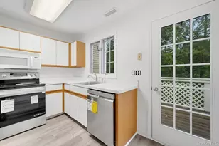 2102 Martingale Dr, Carmel, NY 10512 - Photo 12