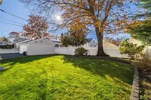 166 Princeton Rd, Rockville Centre, NY 11570 - Photo 38