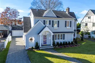 166 Princeton Rd, Rockville Centre, NY 11570 - Photo 40