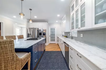 166 Princeton Road, Rockville Centre, NY 11570 - Photo 8