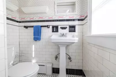 166 Princeton Road, Rockville Centre, NY 11570 - Photo 20