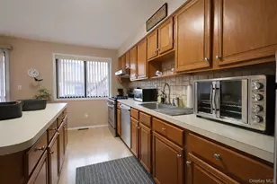 25 College Ave, Nanuet, NY 10954 - Photo 8