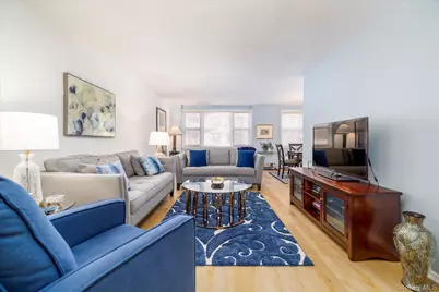 3 Birchwood Court #2J, Mineola, NY 11501 - Photo 4