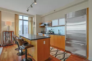 25 City Pl, White Plains, NY 10601 - Photo 12