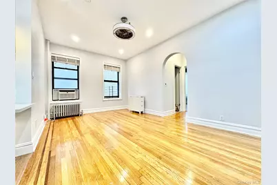225 Bennett Avenue #4L, New York, NY 10040 - Photo 1