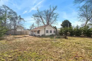 69 Locust Dr, Mastic Beach, NY 11951 - Photo 10