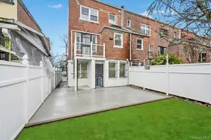 88-09 208th St, Queens Village, NY 11427 - Photo 30